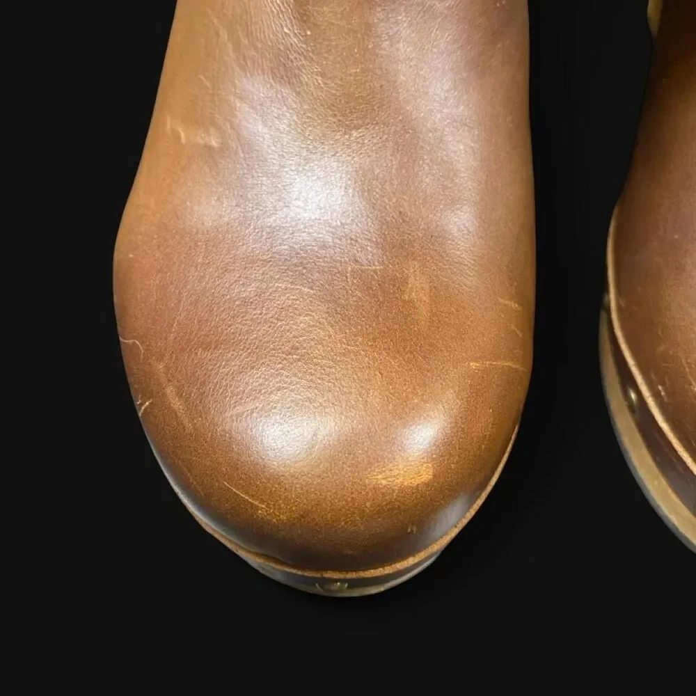 Ugg Women's Tan and Brown Boots